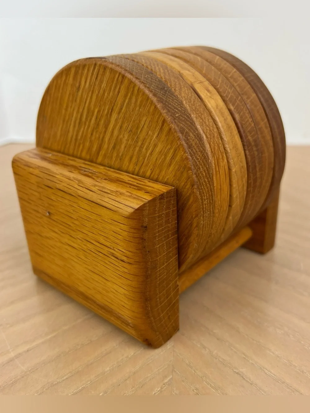 Round Wooden Coaster Set with Holder - Warm Oak Tone